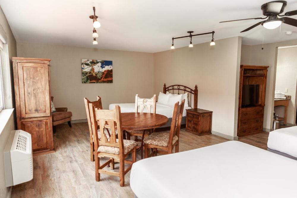 Queen Room with Three Queen Beds interior